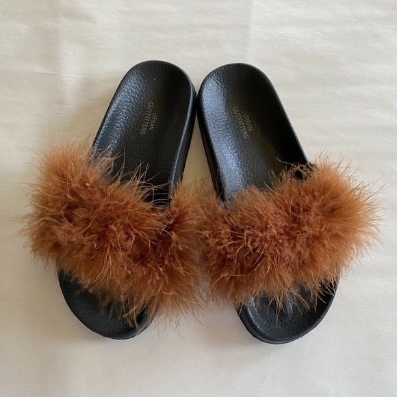Fuzzy Feather Slides